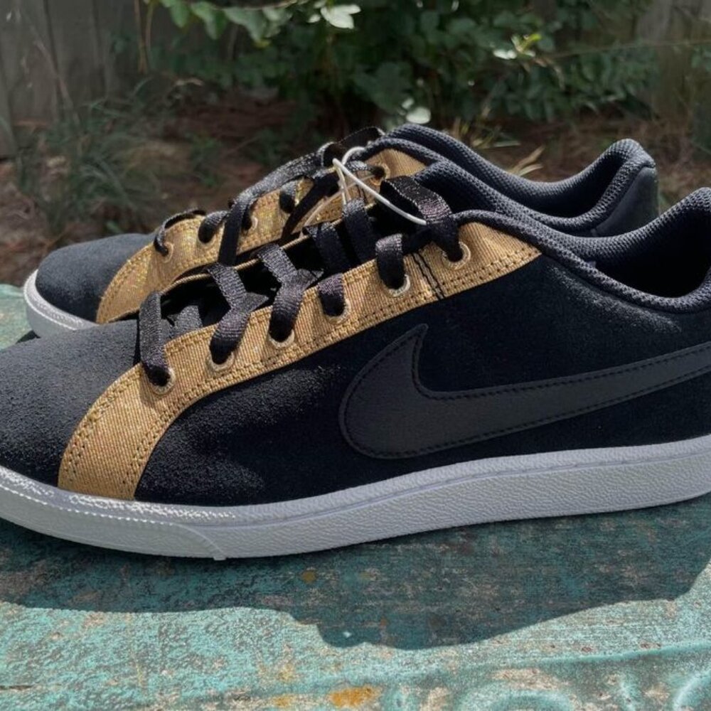 NEW! Nike Women’s Court Royale Premium Sneakers Shoes Sz 9.5